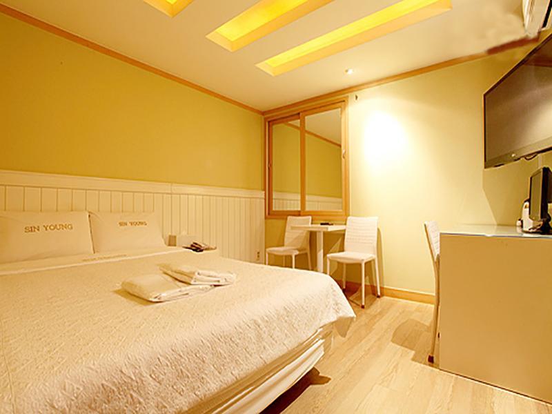 Sinyoung Motel Seoul Exterior photo